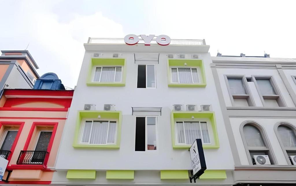 Noura Guest House Syariah Malang Exteriör bild