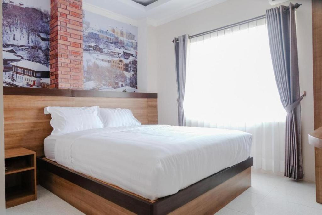 Noura Guest House Syariah Malang Exteriör bild