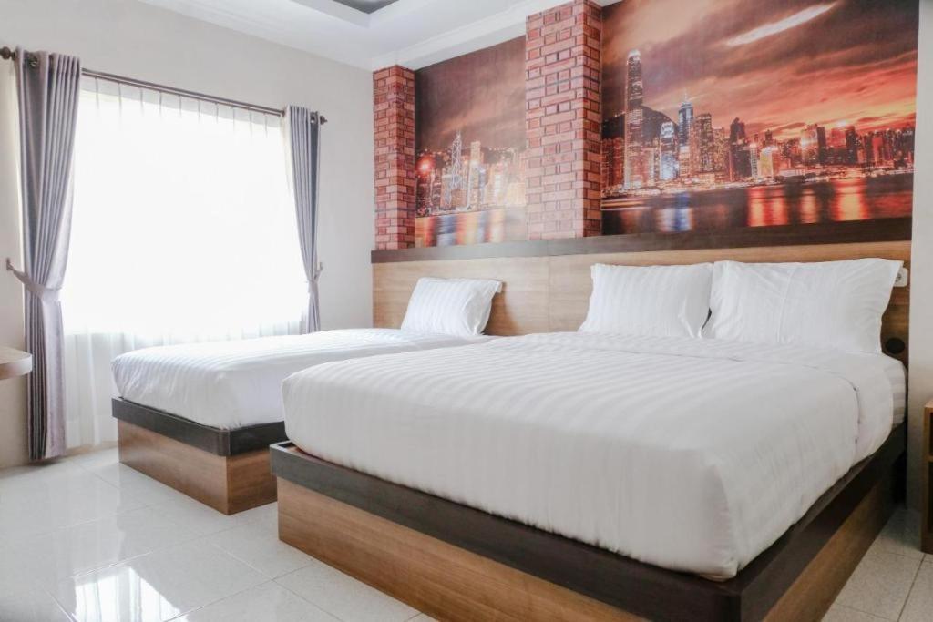 Noura Guest House Syariah Malang Exteriör bild
