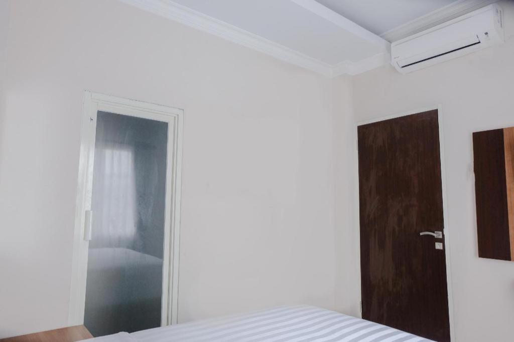 Noura Guest House Syariah Malang Exteriör bild